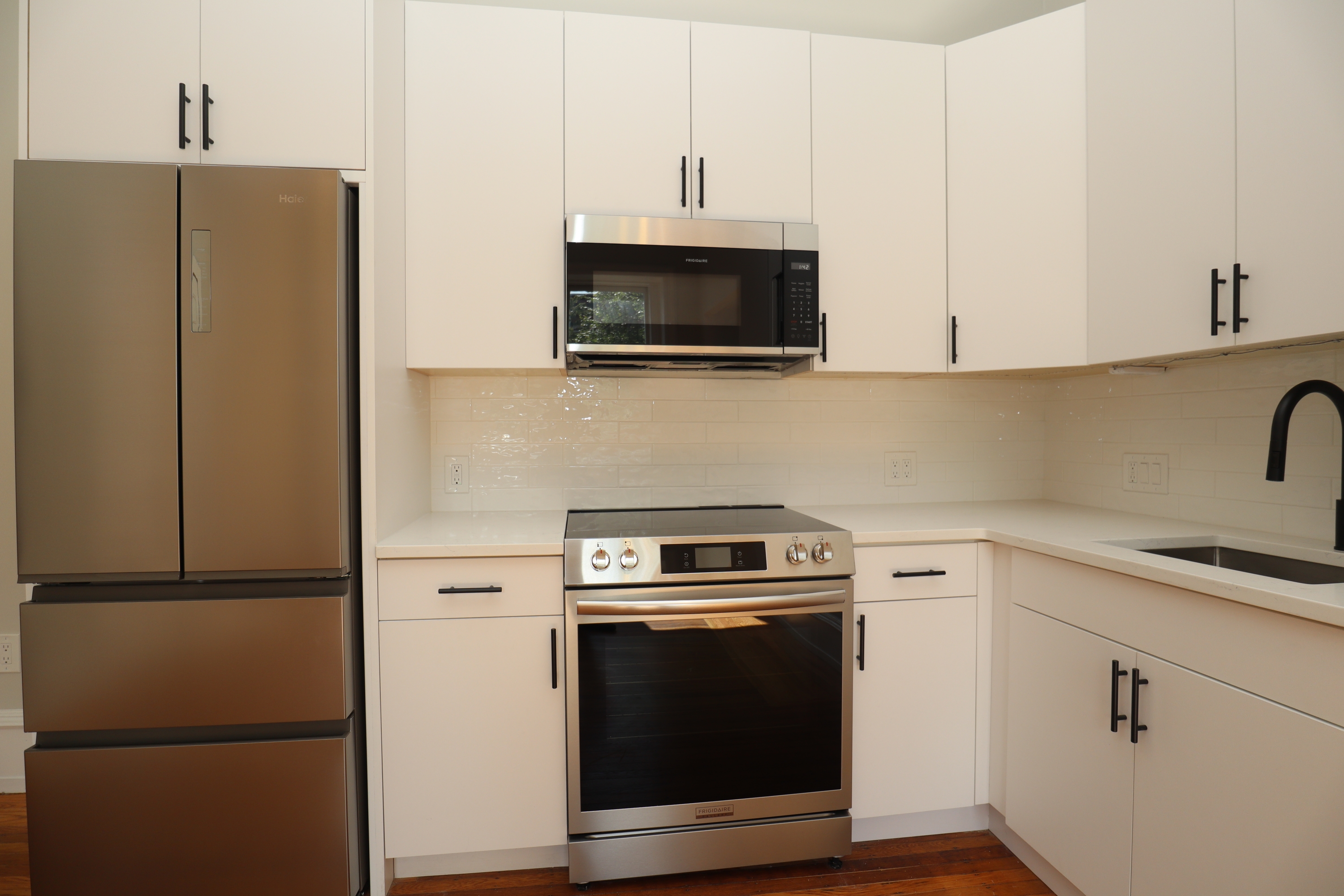 1919 Green Street - F