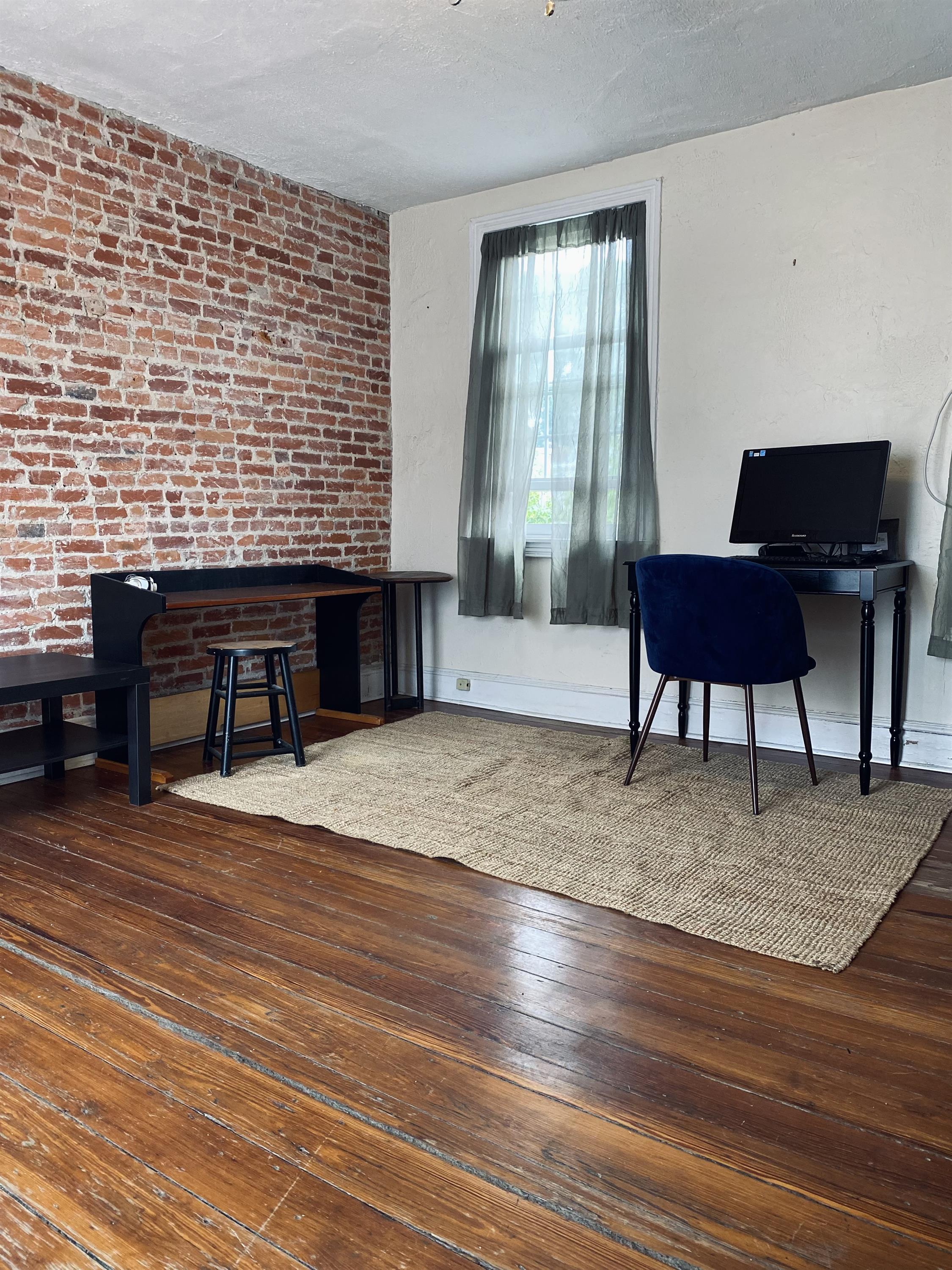 734 North Taylor Street